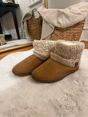 Muk Luks Brown Slip-On Knit-Cuff Winter Slippers